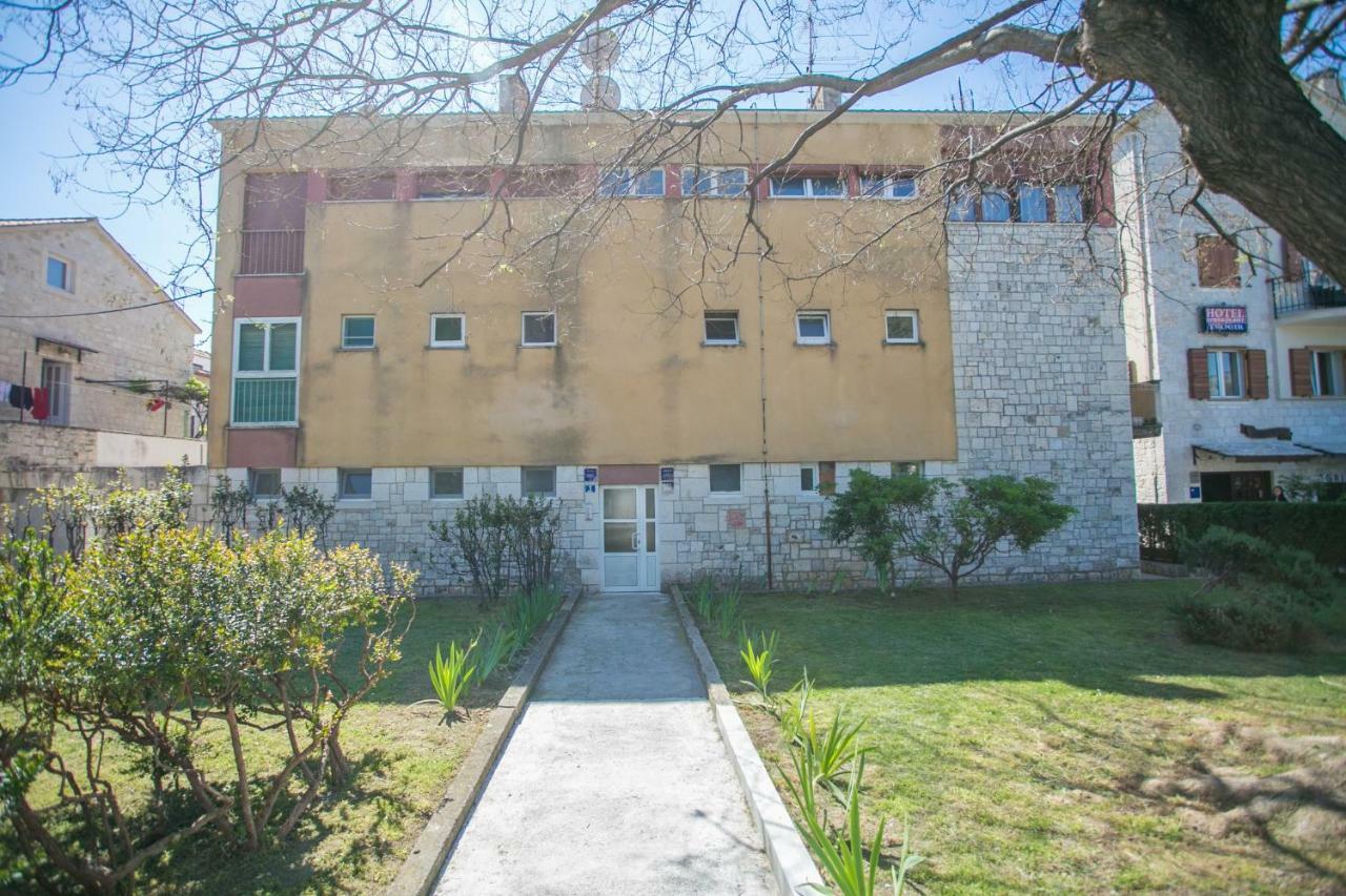Ferienwohnung Modern Living In The Heart Of Trogir Exterior foto