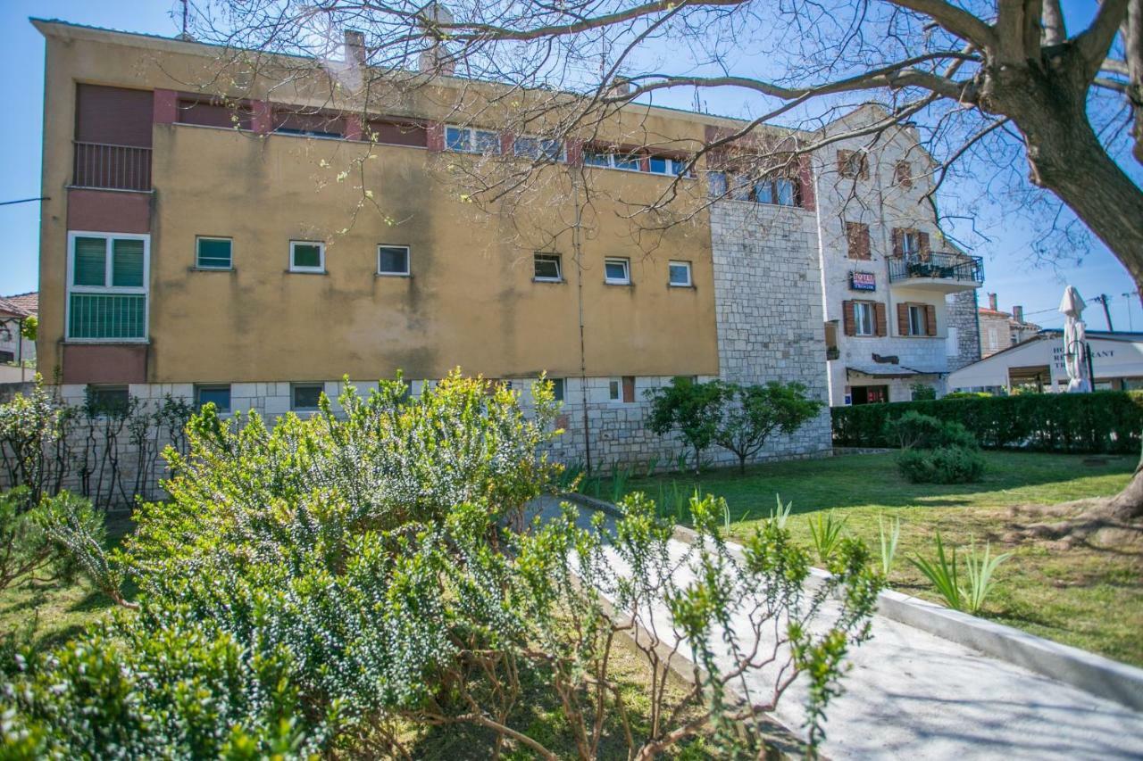 Ferienwohnung Modern Living In The Heart Of Trogir Exterior foto